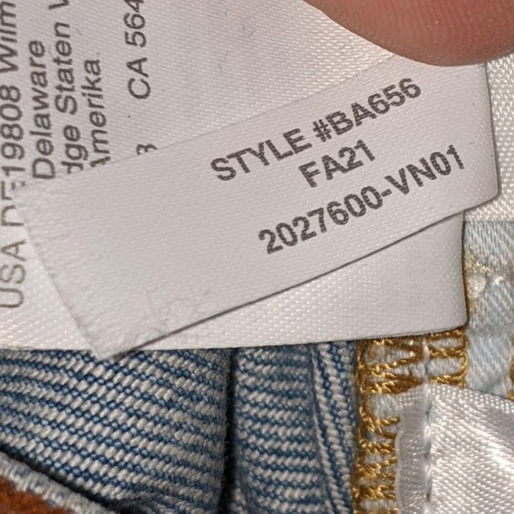 J.Crew - High Rise Straight Leg Jeans, Size 26 (Scuttle Light Wash) Style BA656 - Picture 3 of 6